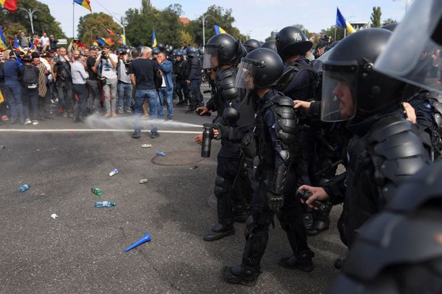 Decizie judecătorească în dosarul violențelor de la protestul fermierilor din Piața Victoriei