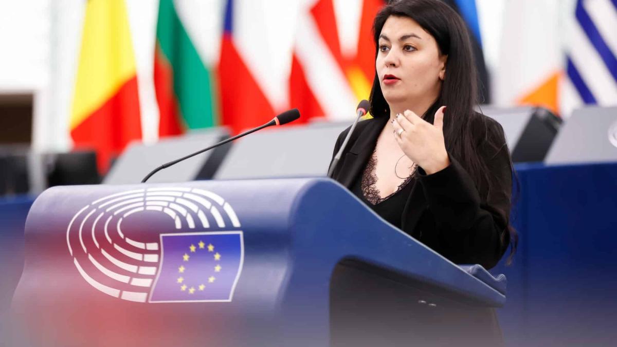 Georgiana Teodorescu critică refuzul lui Nicușor Dan de a organiza alegeri anticipate