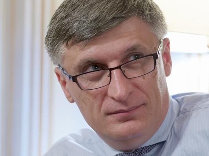 Cătălin Avramescu: Luca Niculescu este o marionetă a serviciilor secrete pentru revenirea PSD la putere