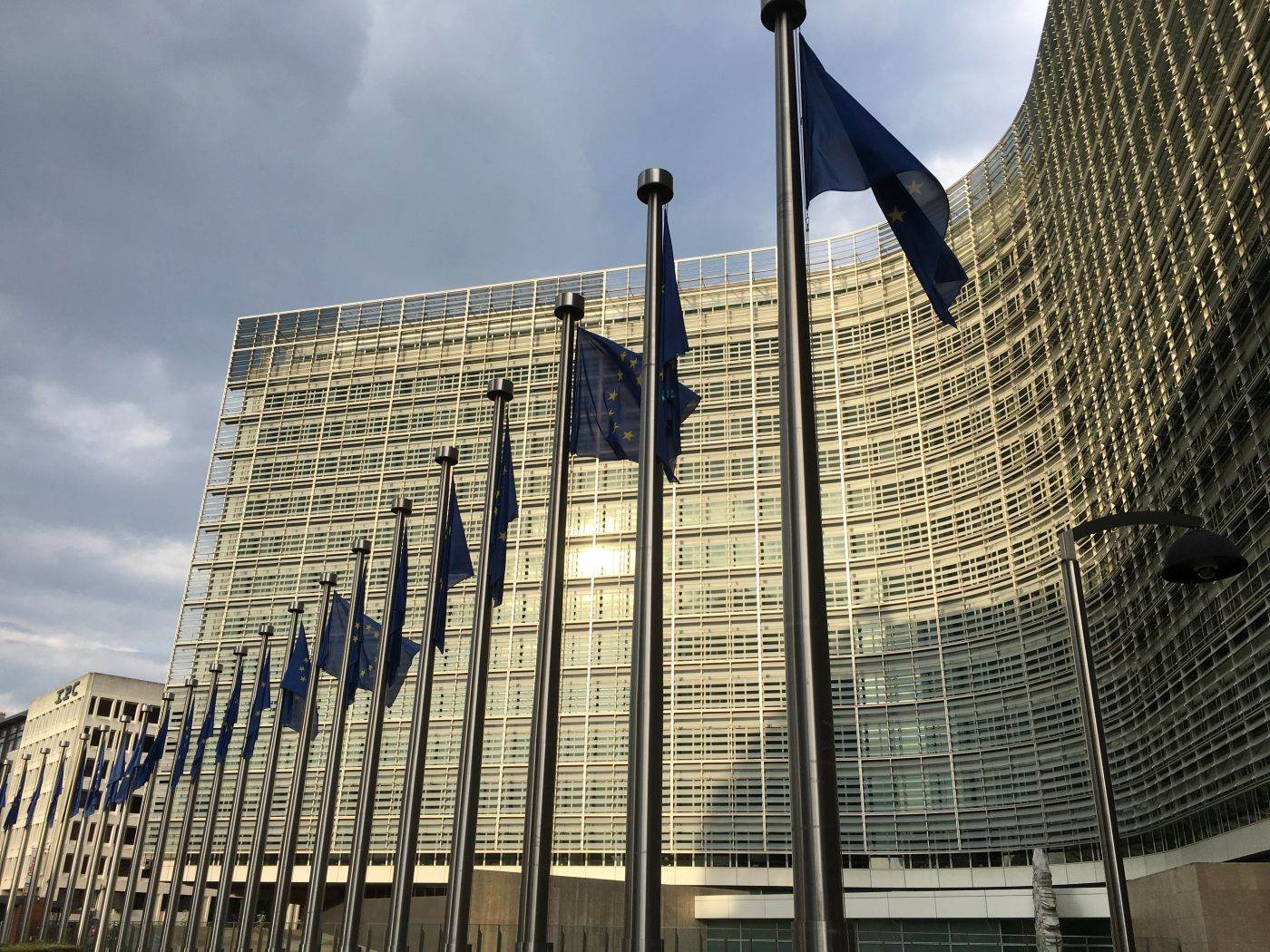 Summit la Bruxelles: Liderii UE vizează limitarea exporturilor din China și gestionarea prețurilor la energie