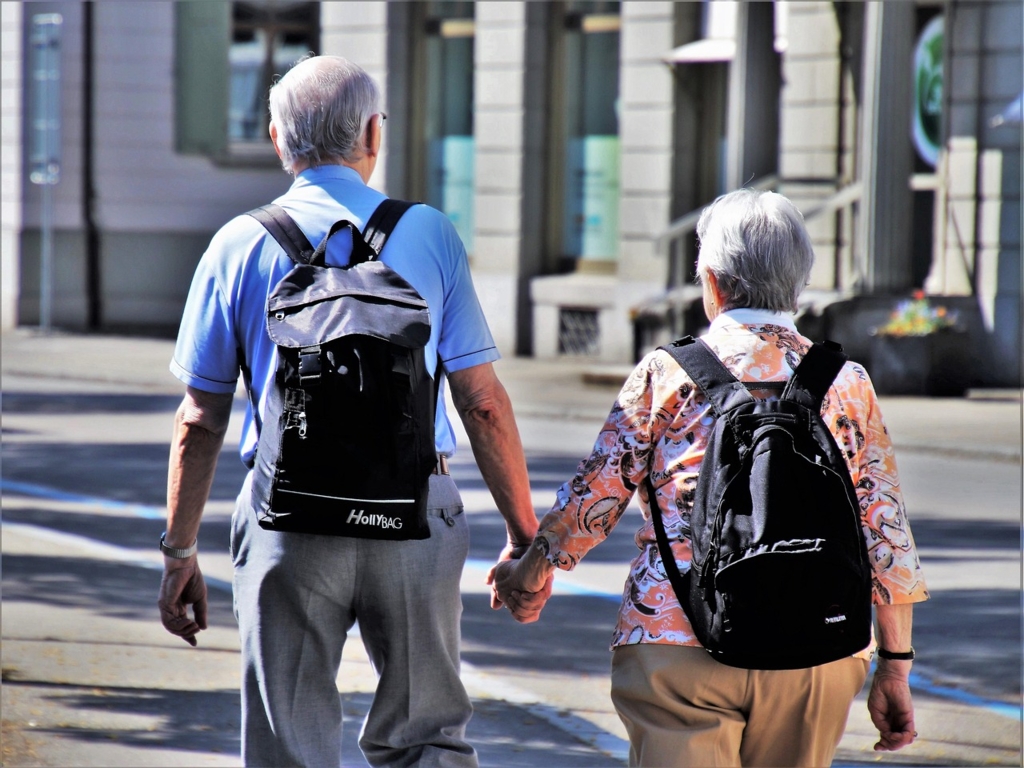 Proiect de lege depus de AUR pentru pensionarea anticipată a pacienților oncologici la vârsta de 60 de ani