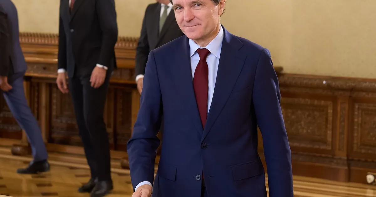 Nicușor Dan și Ilie Bolojan sunt la Bruxelles, cazați la același hotel, dar cu agende politice diferite