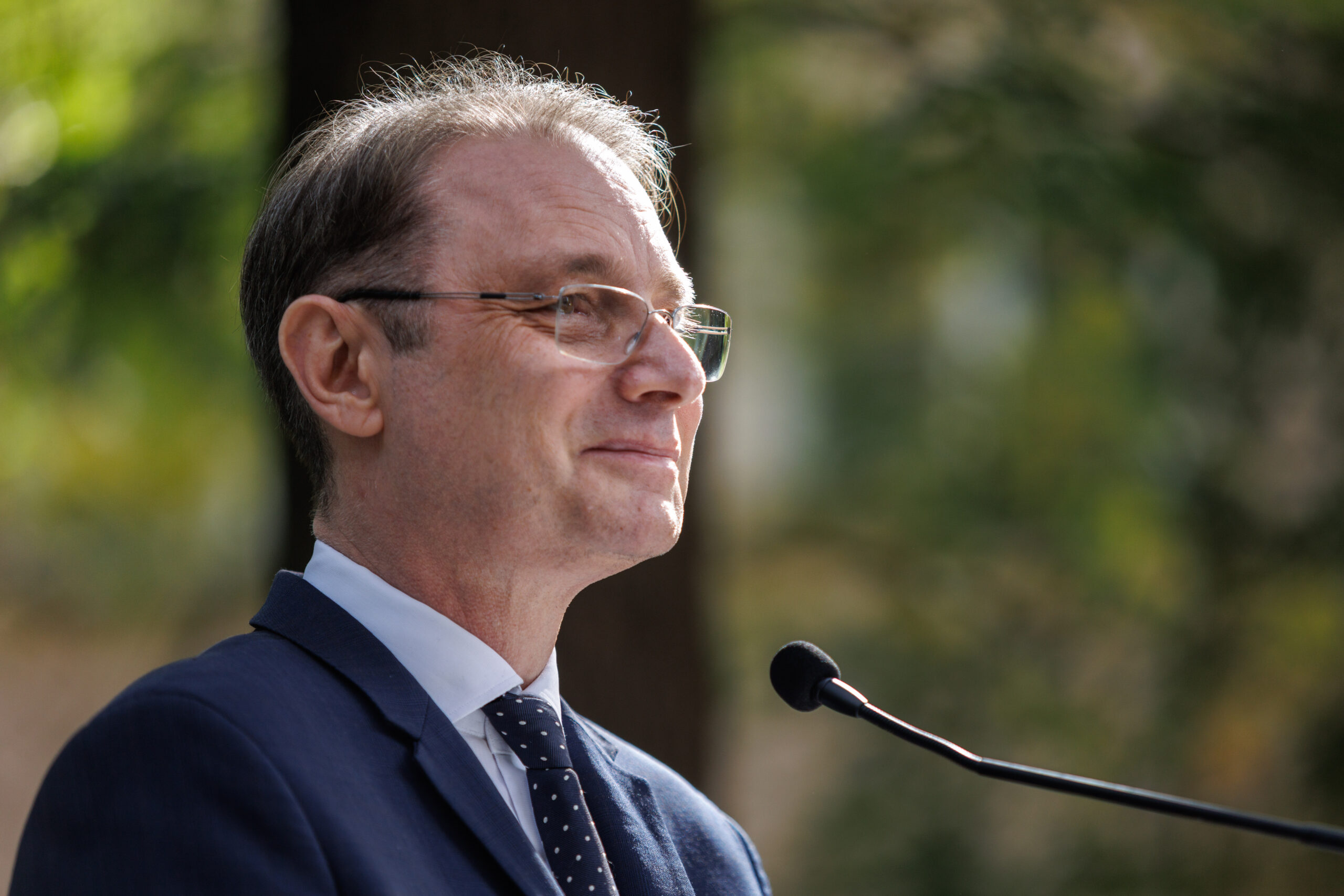 Luca Niculescu a depus lista de miniștri și programul de guvernare la Parlament