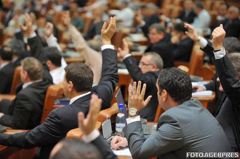 Calculul voturilor pentru Guvernul Siegfried Mureșan: Incertitudini în Parlament
