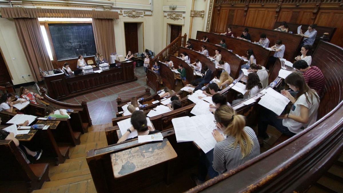 Nicu Ștefănuță cere Ministerului Educației revizuirea fondului de burse pentru studenți