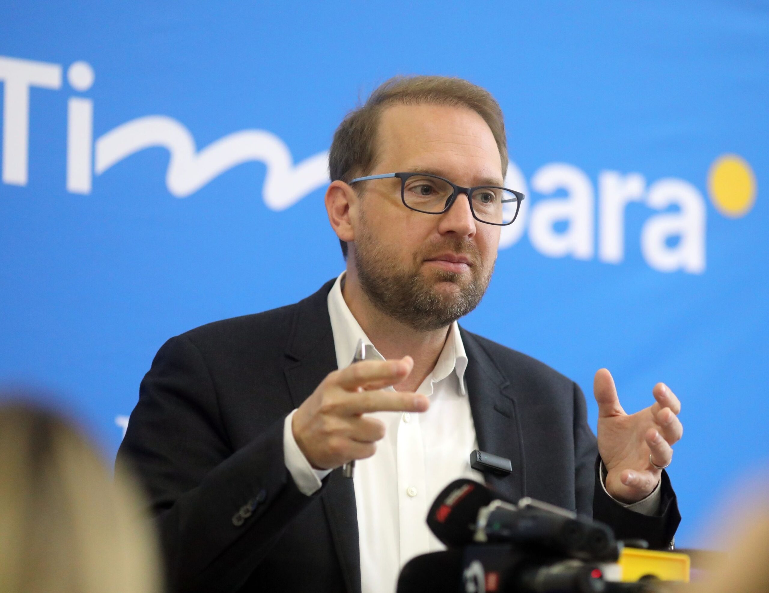 Dominic Fritz propune o alianță cu PNL pentru 2028, dar impune condiții privind relația cu PSD și AUR