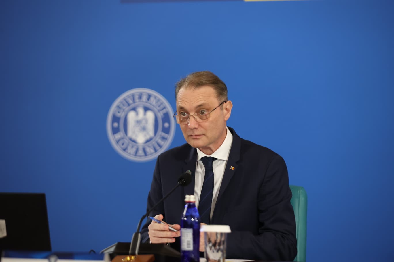 AUR solicită premierului Luca Niculescu clarificări în Parlament privind deficitul bugetar
