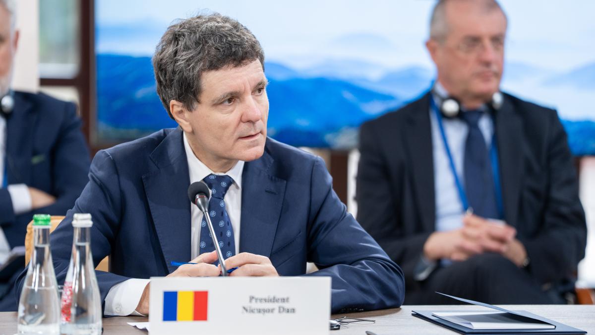 Nicușor Dan anunță investigație oficială după închiderea unei clase în limba română în Odesa