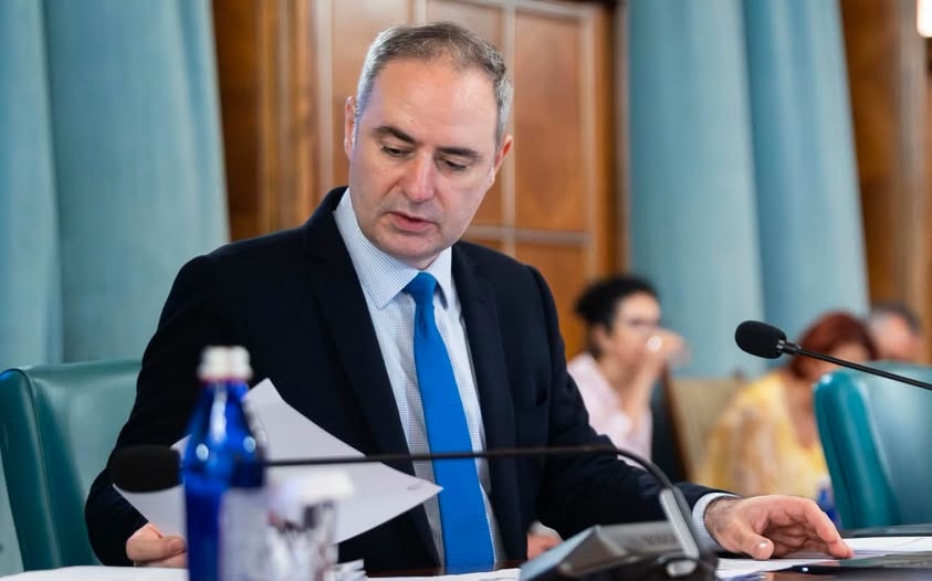 Alexandru Nazare explică rectificarea bugetară: priorități pentru sănătate, pensii și investiții