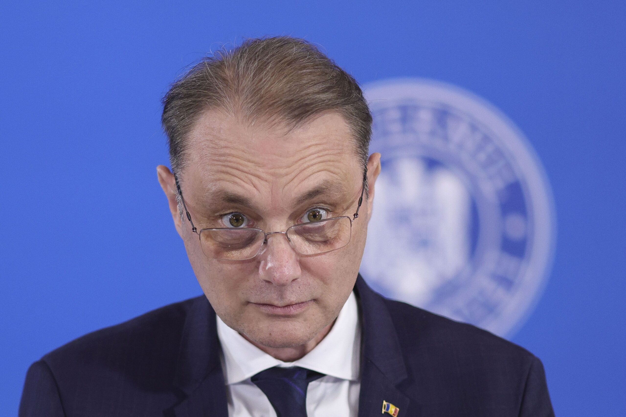 Guvernul a aprobat cheltuielile pentru recepția ANCOM în Qatar, proiect retras anterior de Ilie Bolojan