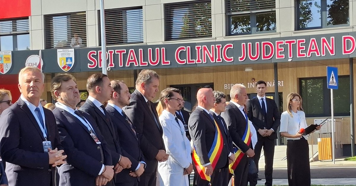 Nicușor Dan a fost huiduit la Bistrița. Mesajul președintelui despre progresul României și imaginea de Apocalipsă