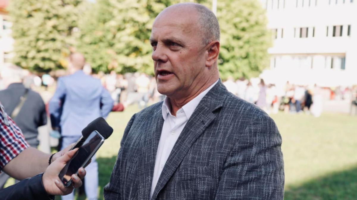 Primarul Reșiței, Nelu Popa, este trimis în judecată pentru violență și amenințare