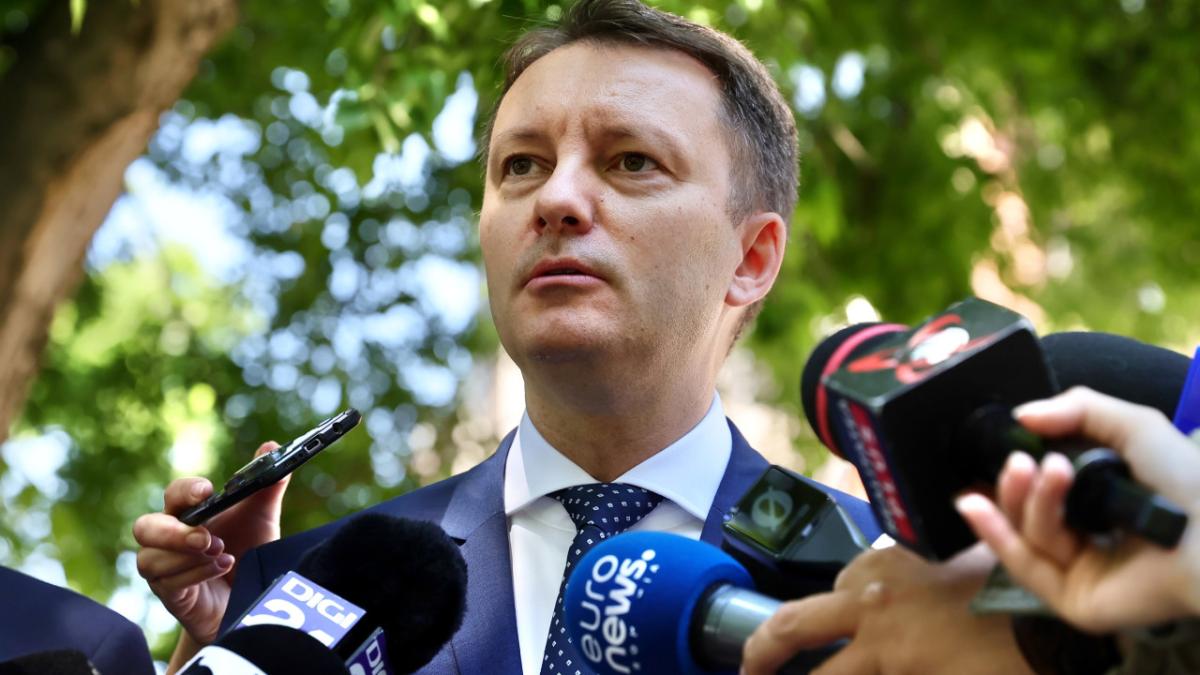 Analistul Bogdan Chirieac avertizează asupra consecințelor unui guvern condus de Siegfried Mureșan