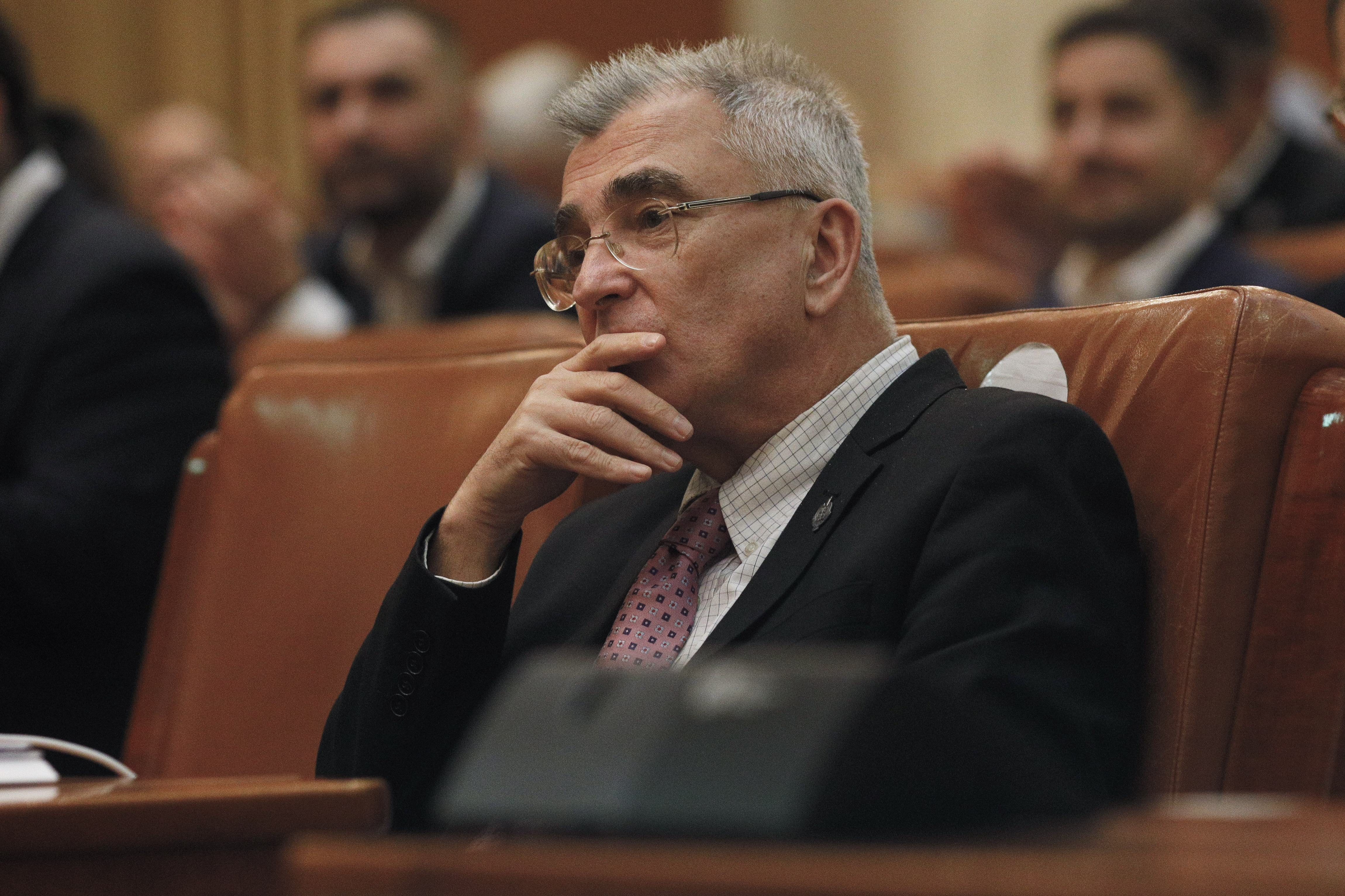 Petrișor Peiu susține că parlamentarii PNL ar putea refuza votul pentru guvernul lui Siegfried Mureșan