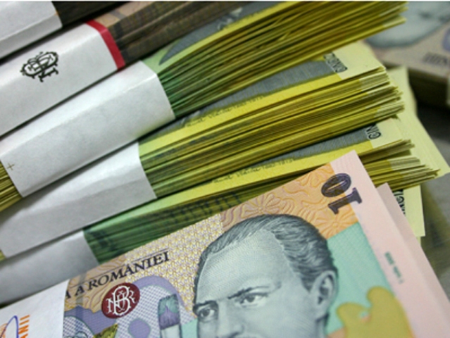 Cursul valutar a depășit pragul de 5,26 lei/euro, în contextul incertitudinii politice din România
