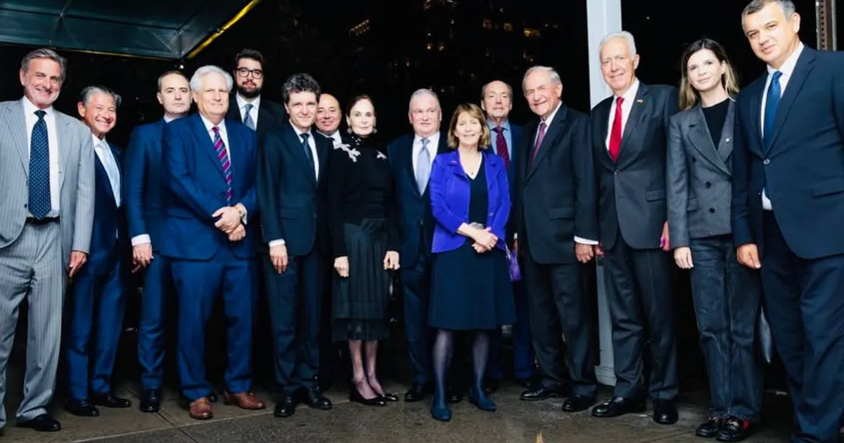 Nicușor Dan s-a întâlnit la New York cu foști ambasadori ai Statelor Unite pentru consolidarea relațiilor bilaterale