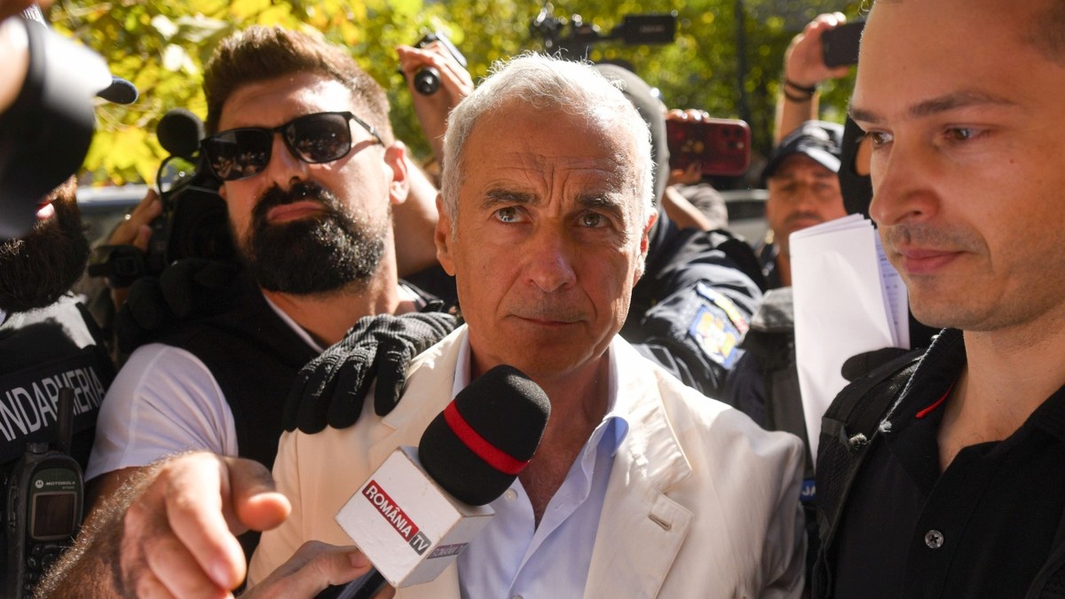 Interceptări din dosarul lui Călin Georgescu: Preotul Ion Negoescu l-a pregătit pentru politică din 2022