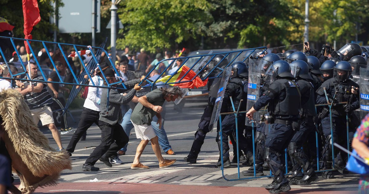 Noul val de rețineri după violențele din Piața Victoriei: șapte manifestanți au fost ridicați de procurori