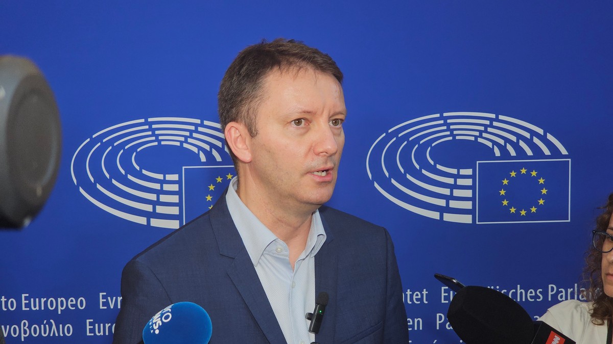 Siegfried Mureșan prezintă programul de guvernare în cadrul unei ședințe PNL la Parlament