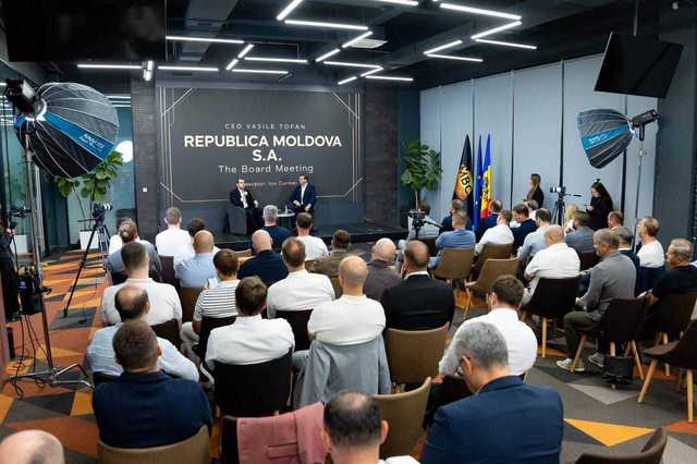 Controverse în Republica Moldova după participarea premierului Vasile Tofan la un eveniment cu un slogan criticat
