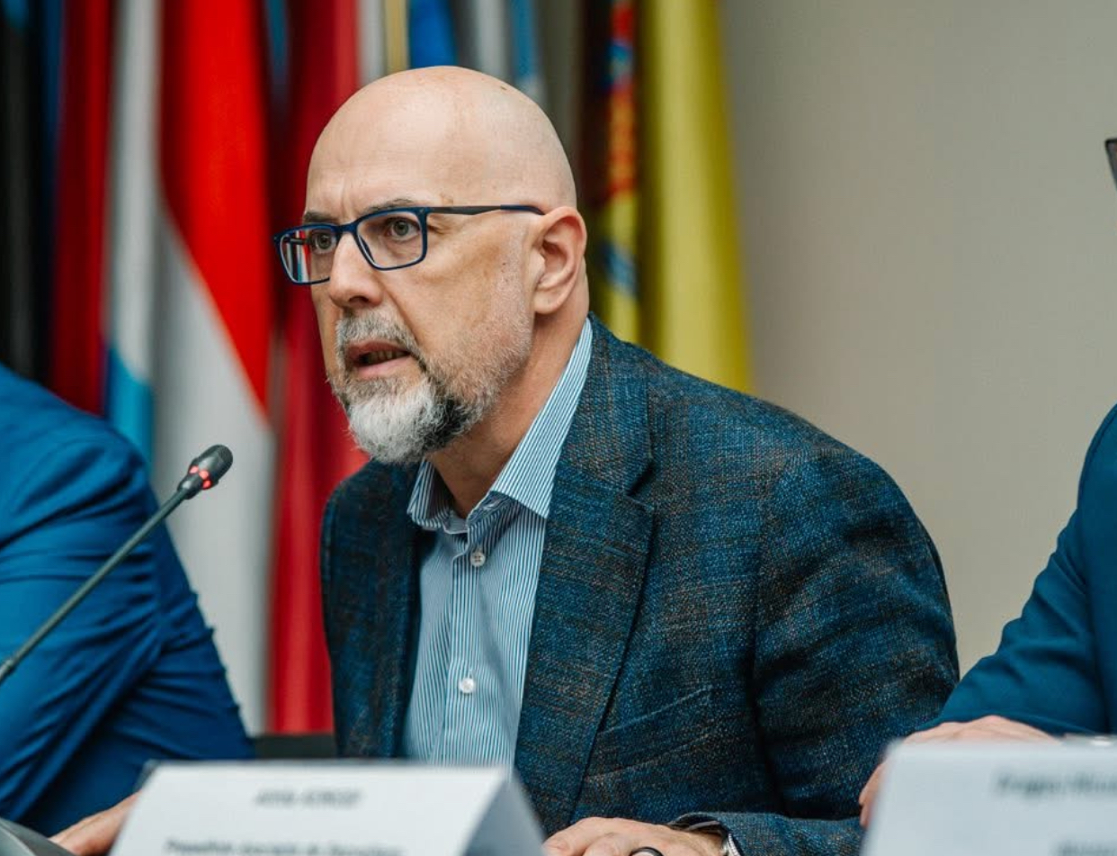 Kelemen Hunor analizează programul Guvernului Mureșan; UDMR evaluează măsuri de fiscalitate și investiții
