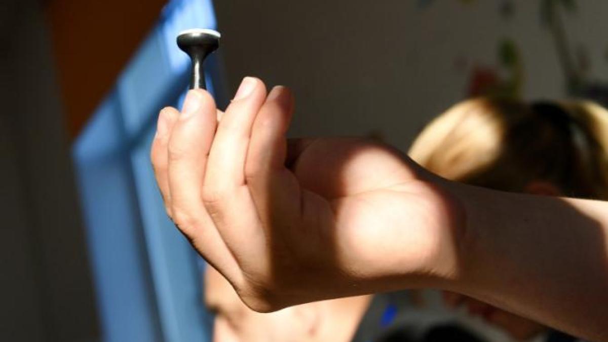 Sondaj CURS: Opinia românilor privind alegerile anticipate este perfect divizată