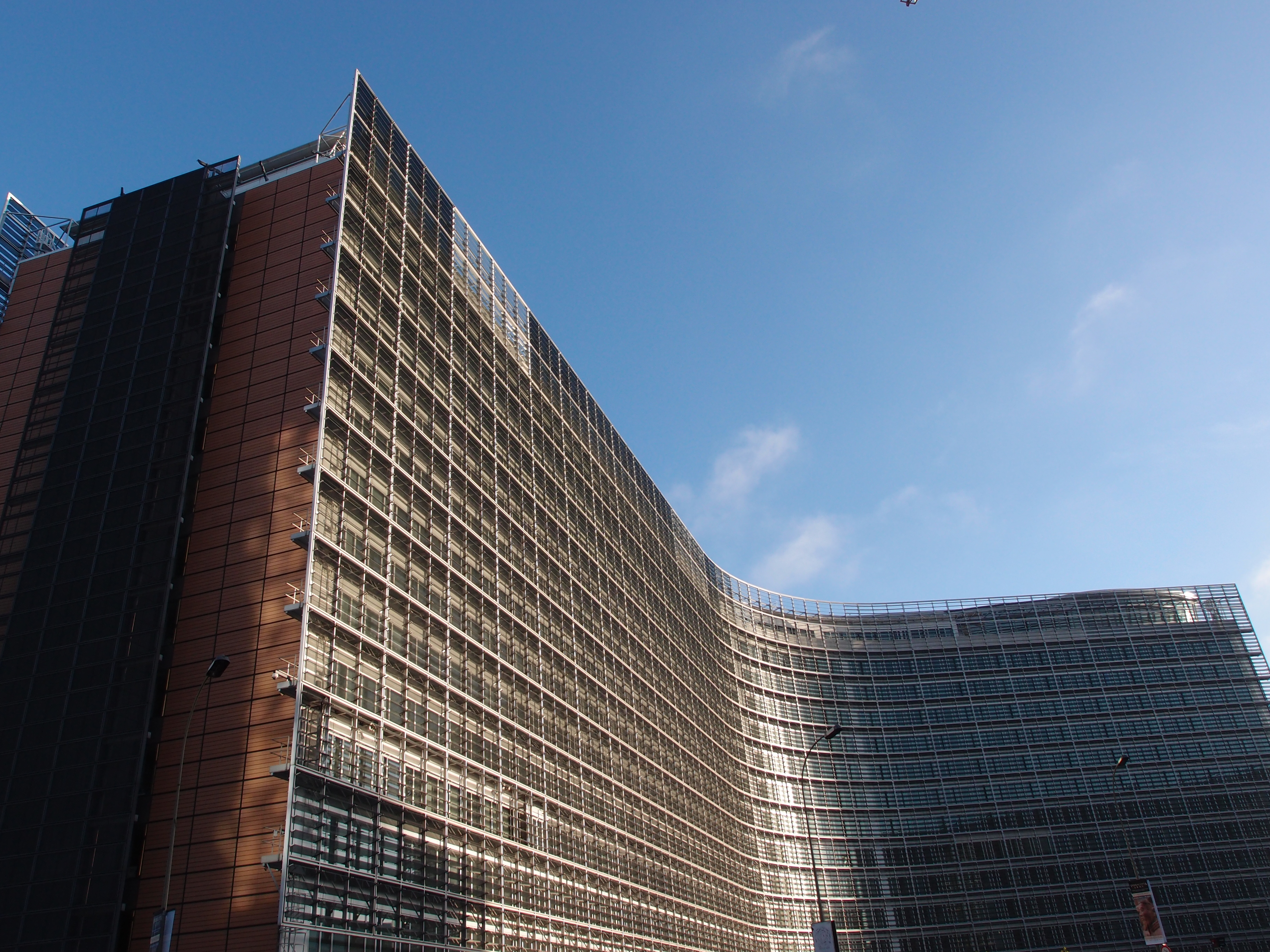 Comisia Europeană propune deblocarea a 4,2 miliarde de euro pentru Ungaria și restabilirea accesului la Erasmus+
