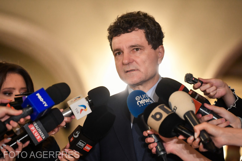 Nicușor Dan solicită partidelor politice disponibilitate de negociere pentru formarea guvernului