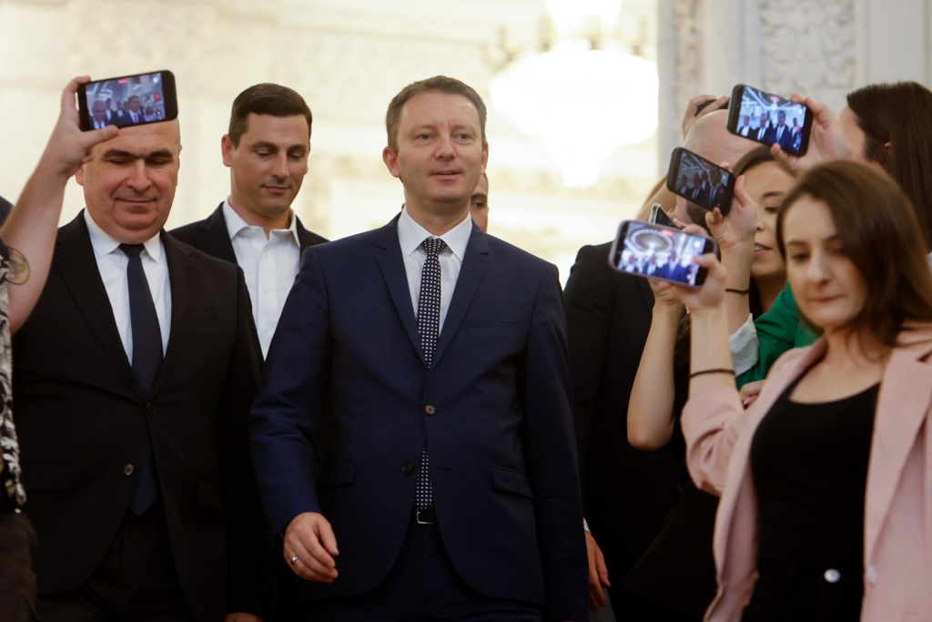 Judecătoarea Olimpiea Crețeanu va analiza anularea desemnării lui Siegfried Mureșan ca premier