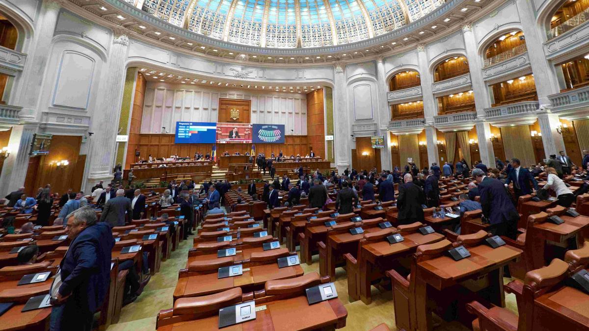 Sondaj Avangarde: AUR conduce în intențiile de vot, în timp ce 88% dintre români văd o direcție greșită pentru țară