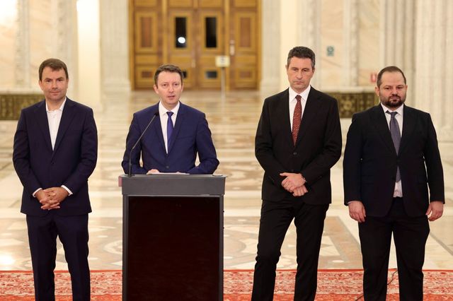 Tánczos Barná: Există șanse pentru o majoritate în formula PNL-USR-UDMR, dar prioritatea rămâne un guvern responsabil
