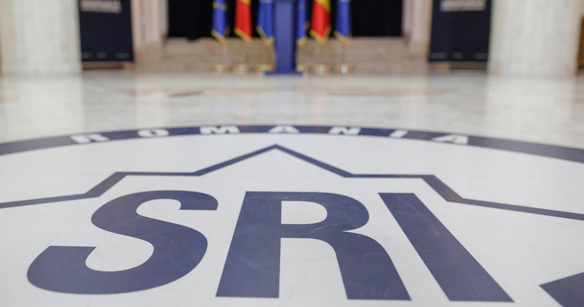 Reforma serviciilor de informații: Mandate limitate și interzicerea agenților acoperiți în politică și presă