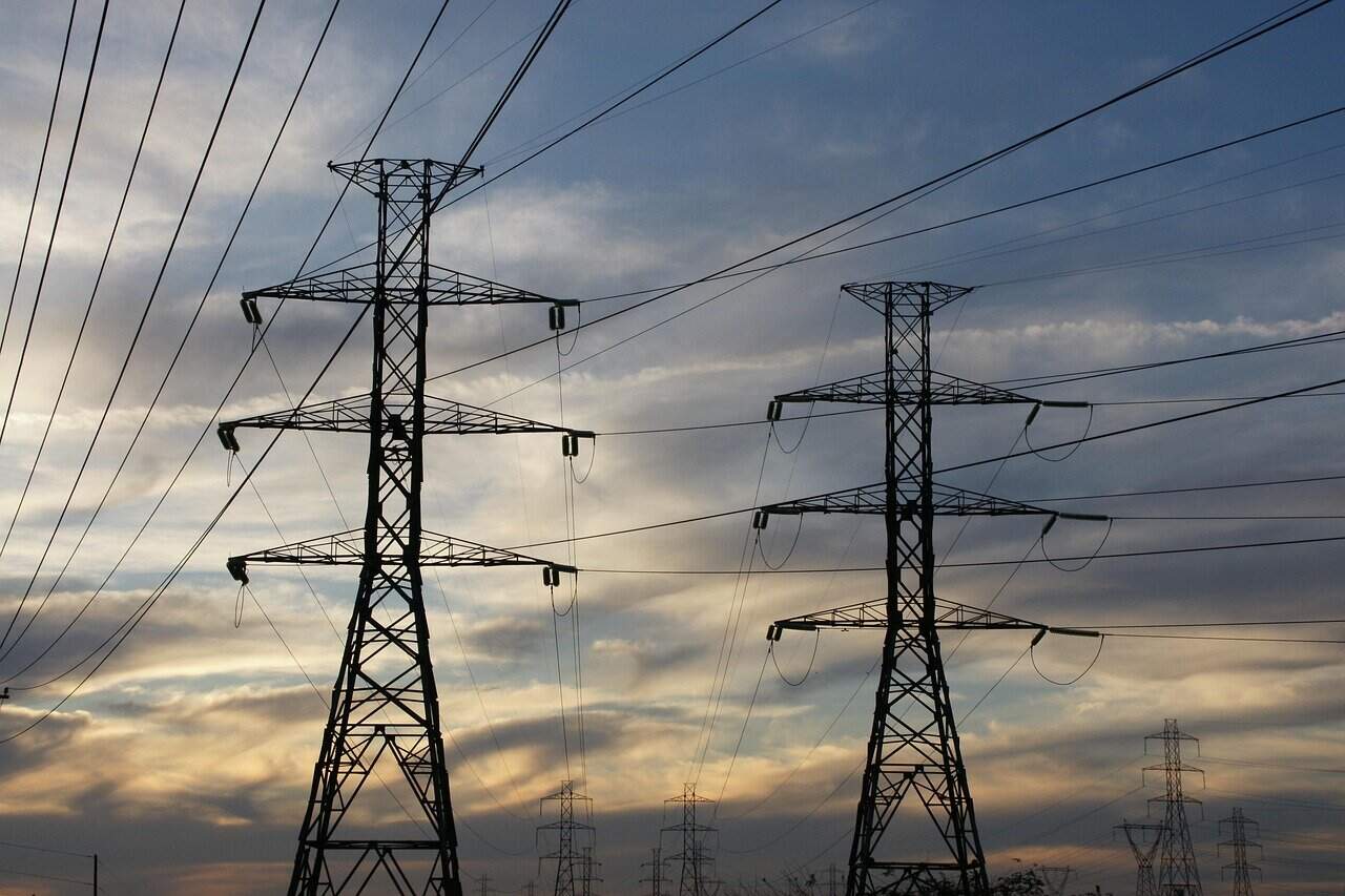 România este avertizată de Comisia Europeană pentru neîndeplinirea obligațiilor privind piața de energie