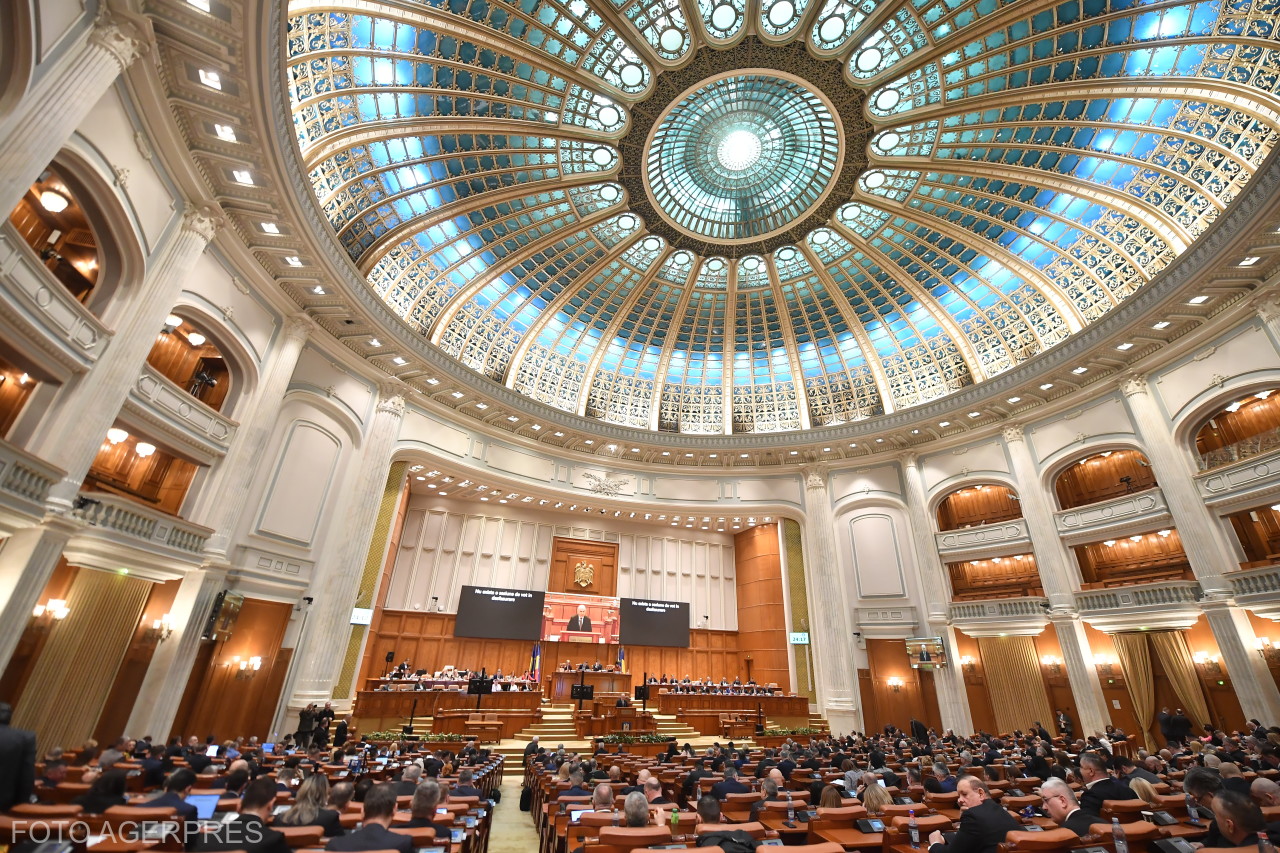 Parlamentul decide soarta cabinetului propus de Siegfried Mureșan. Există riscul de a nu obține învestitura