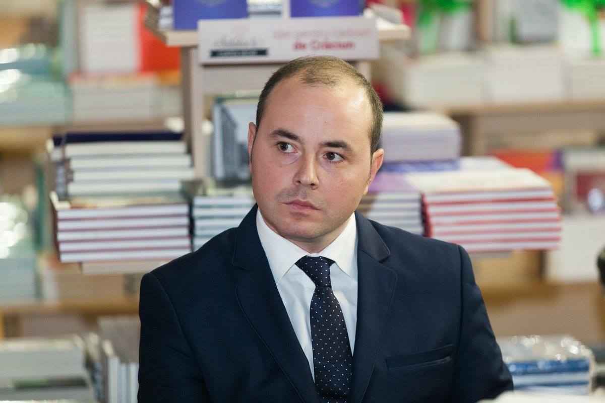 PNL amenință sesizarea CCR dacă Guvernul Mureșan este respins și Nicușor Dan nu convoacă alegeri anticipate