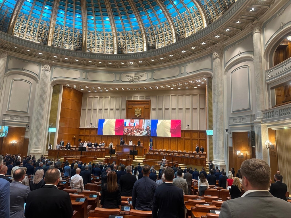 239 de parlamentari ar putea bloca Guvernul lui Siegfried Mureșan la votul de miercuri