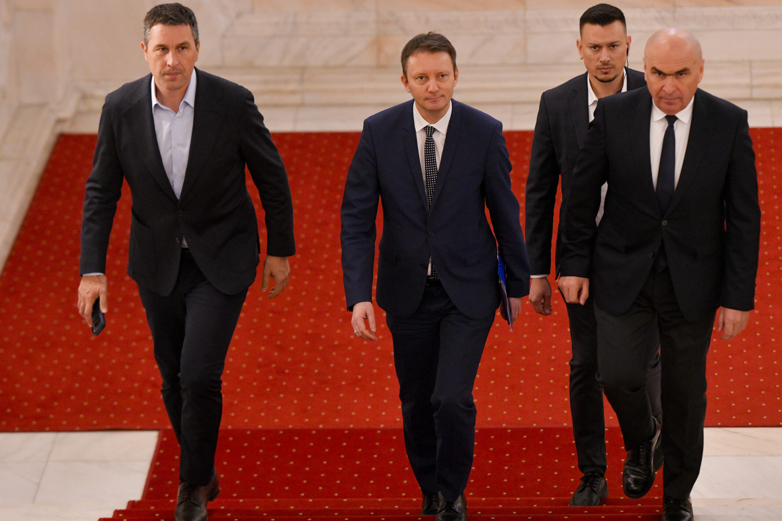 Siegfried Mureșan anunță că are nevoie de câteva zeci de voturi pentru învestirea Guvernului
