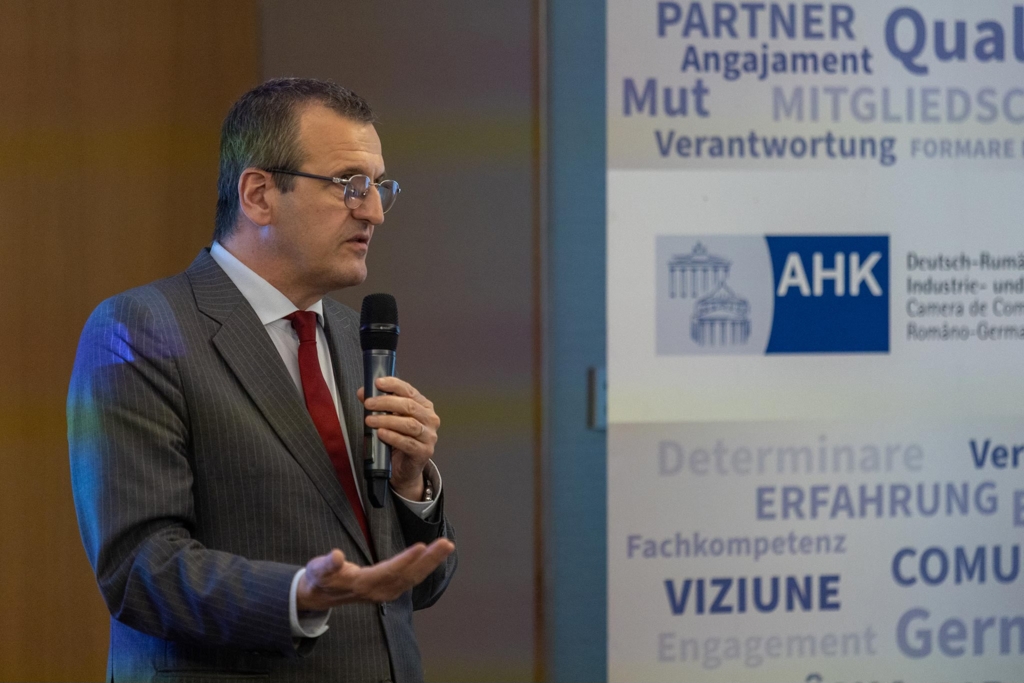 Avertismentul politologului Cristian Preda: Scenariul de coșmar în urma eșecului Guvernului Mureșan