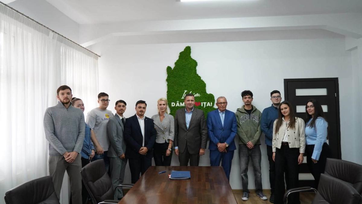 Consiliul Județean Dâmbovița începe programul de internship pentru tineri din octombrie
