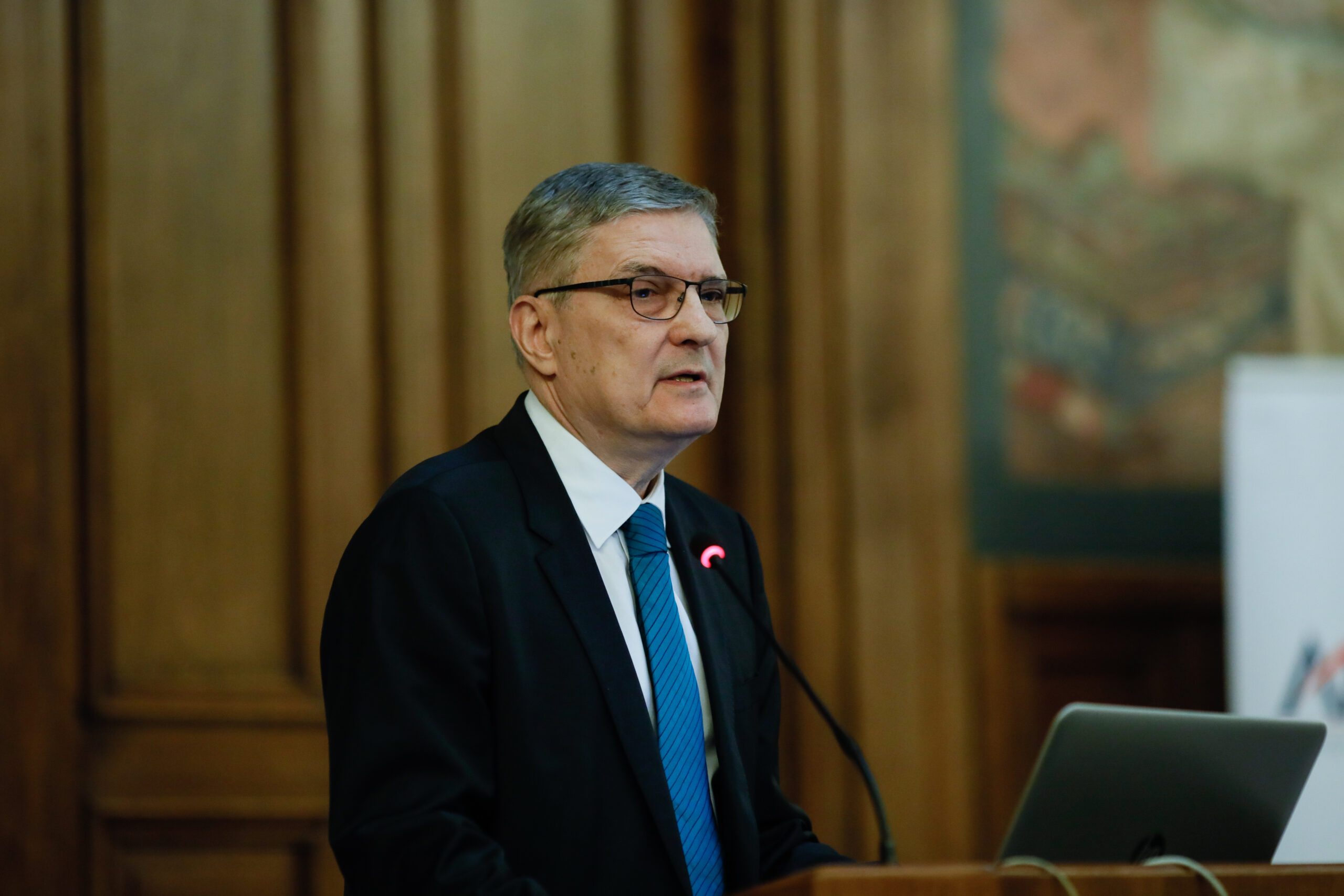Daniel Dăianu propune adoptarea unei legi a salarizării unitare pentru bugetul anului 2027