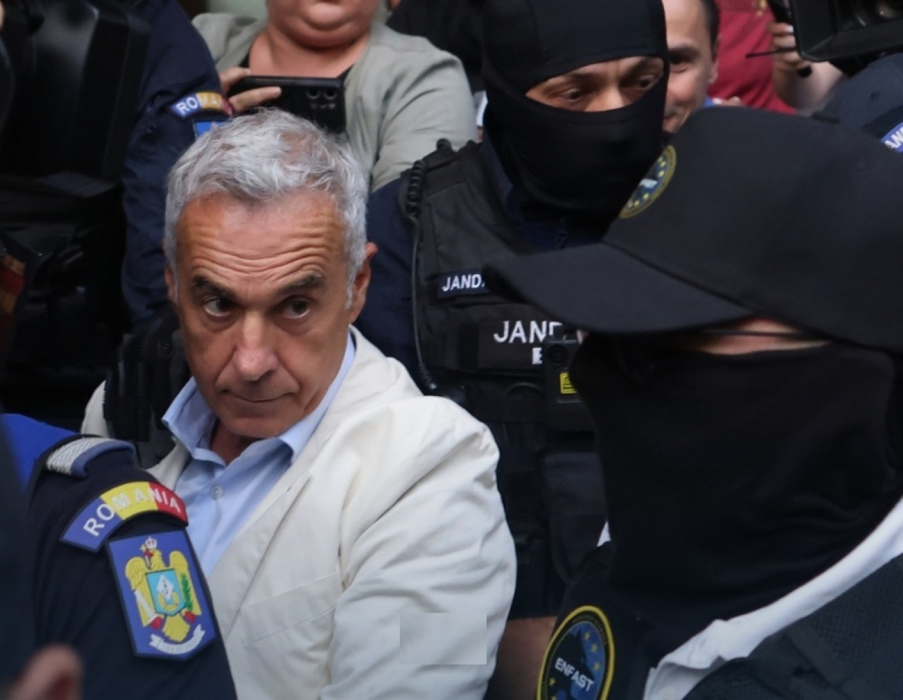 Călin Georgescu a fost arestat preventiv de Curtea de Apel București în dosarul de înșelăciune DIICOT