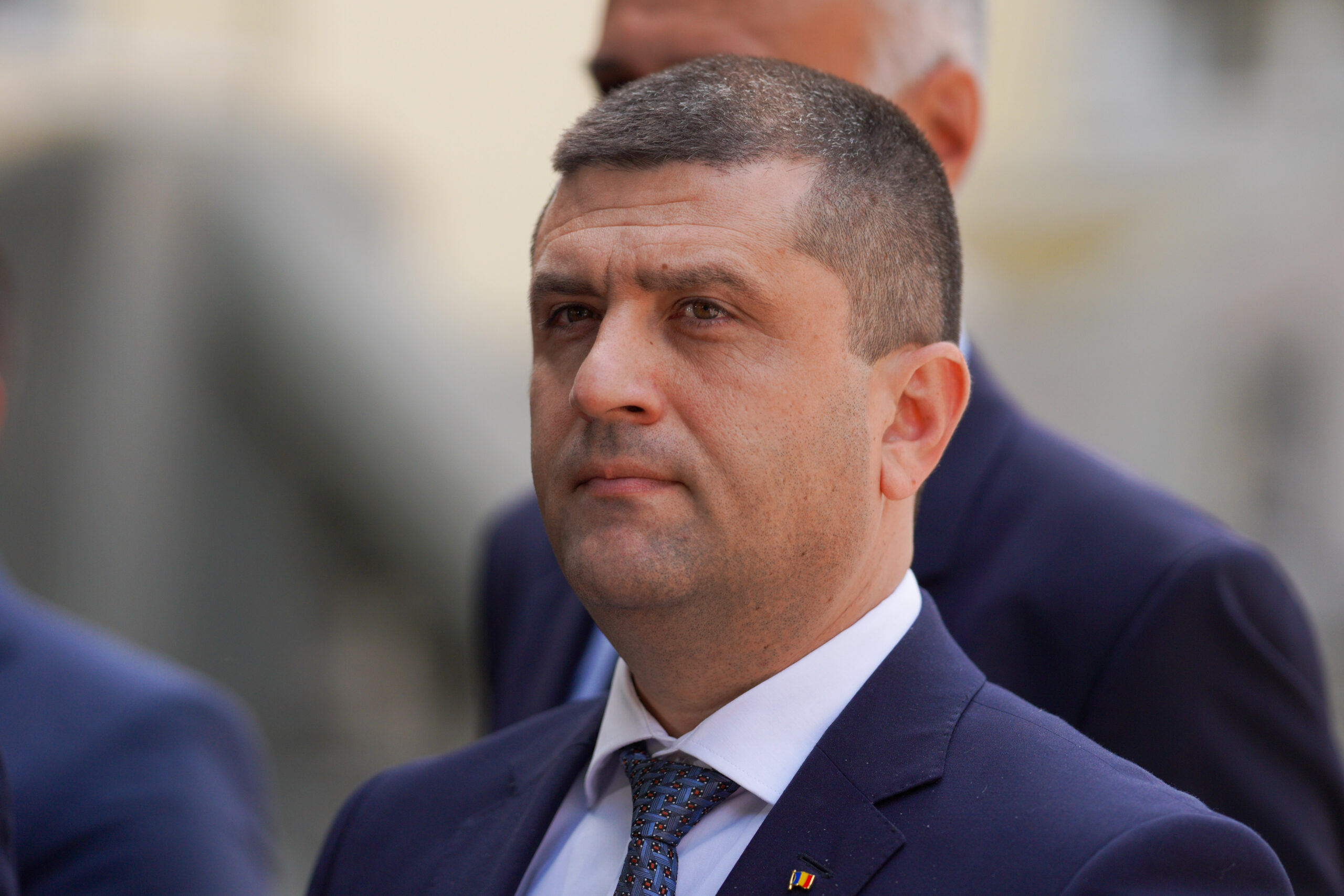 Radu Miruță explică prezența militarilor la audierea din Parlament: „Este de obicei”