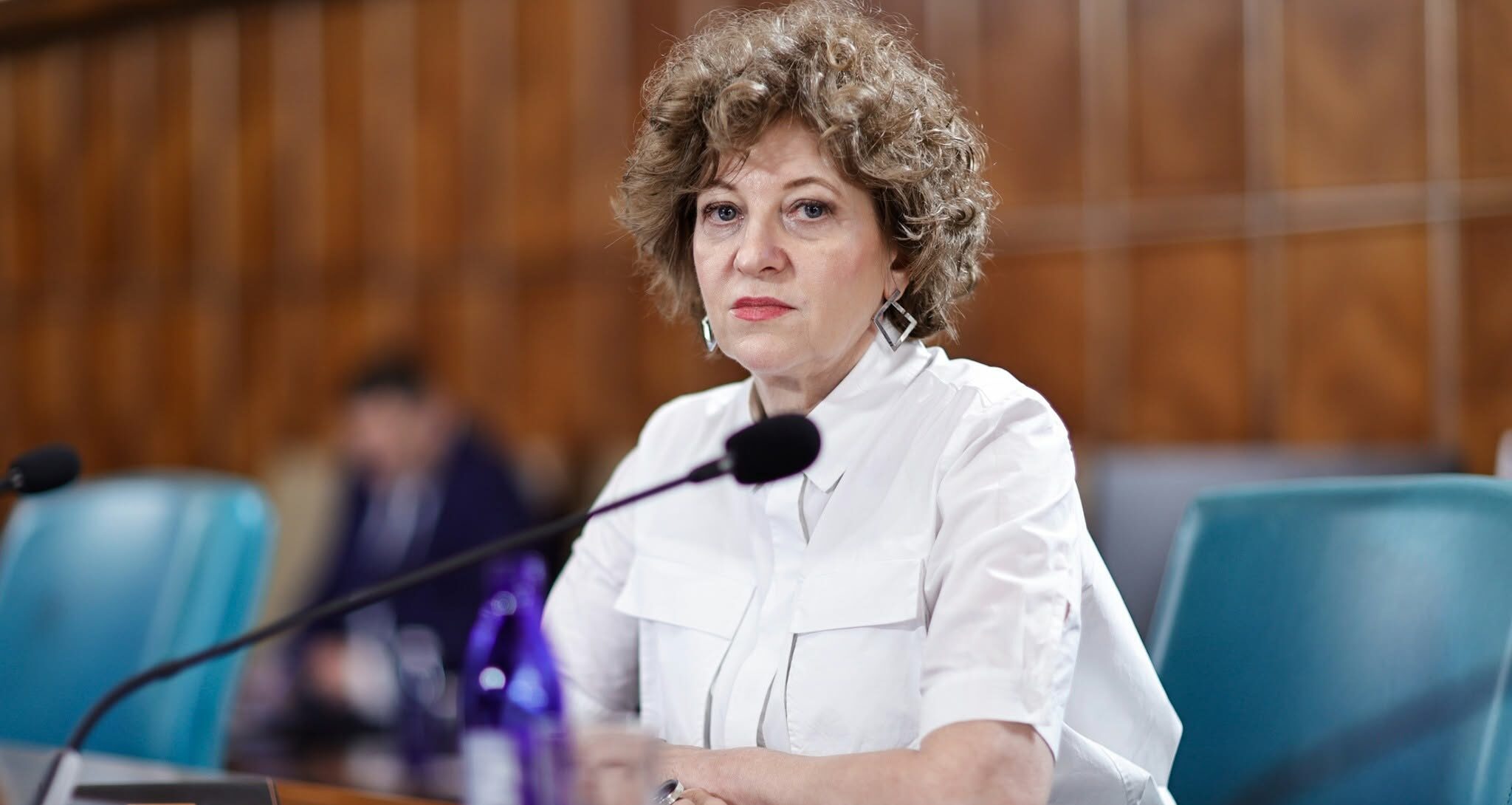 Aviz negativ pentru Oana Gheorghiu în comisia de specialitate din Parlament