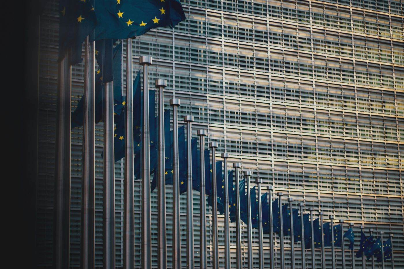Agenția pentru Drepturi Fundamentale a UE avertizează asupra riscurilor utilizării inteligenței artificiale
