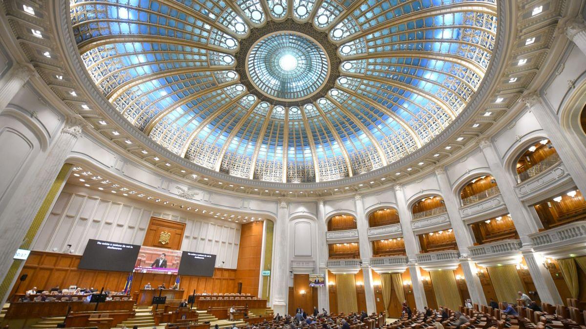 Votul de învestitură pentru Guvernul Mureșan: calculul matematic și obstacolele parlamentare