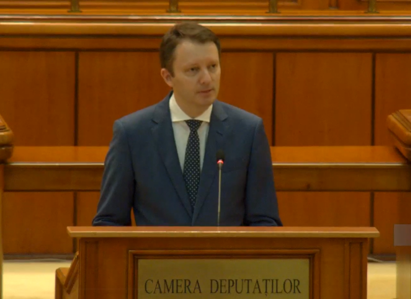 Parlamentul s-a reunit pentru votul de învestitură al Guvernului condus de Siegfried Mureșan