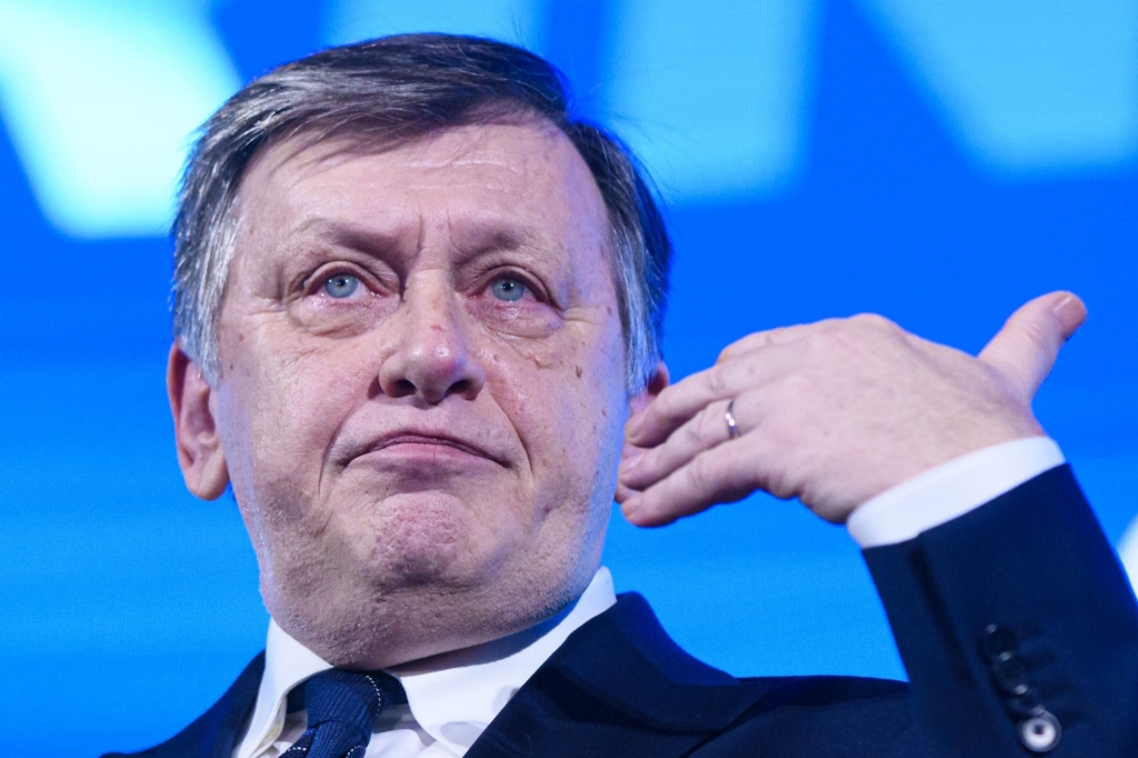 Crin Antonescu critică desemnarea lui Siegfried Mureșan și propune lui Nicușor Dan o altă variantă