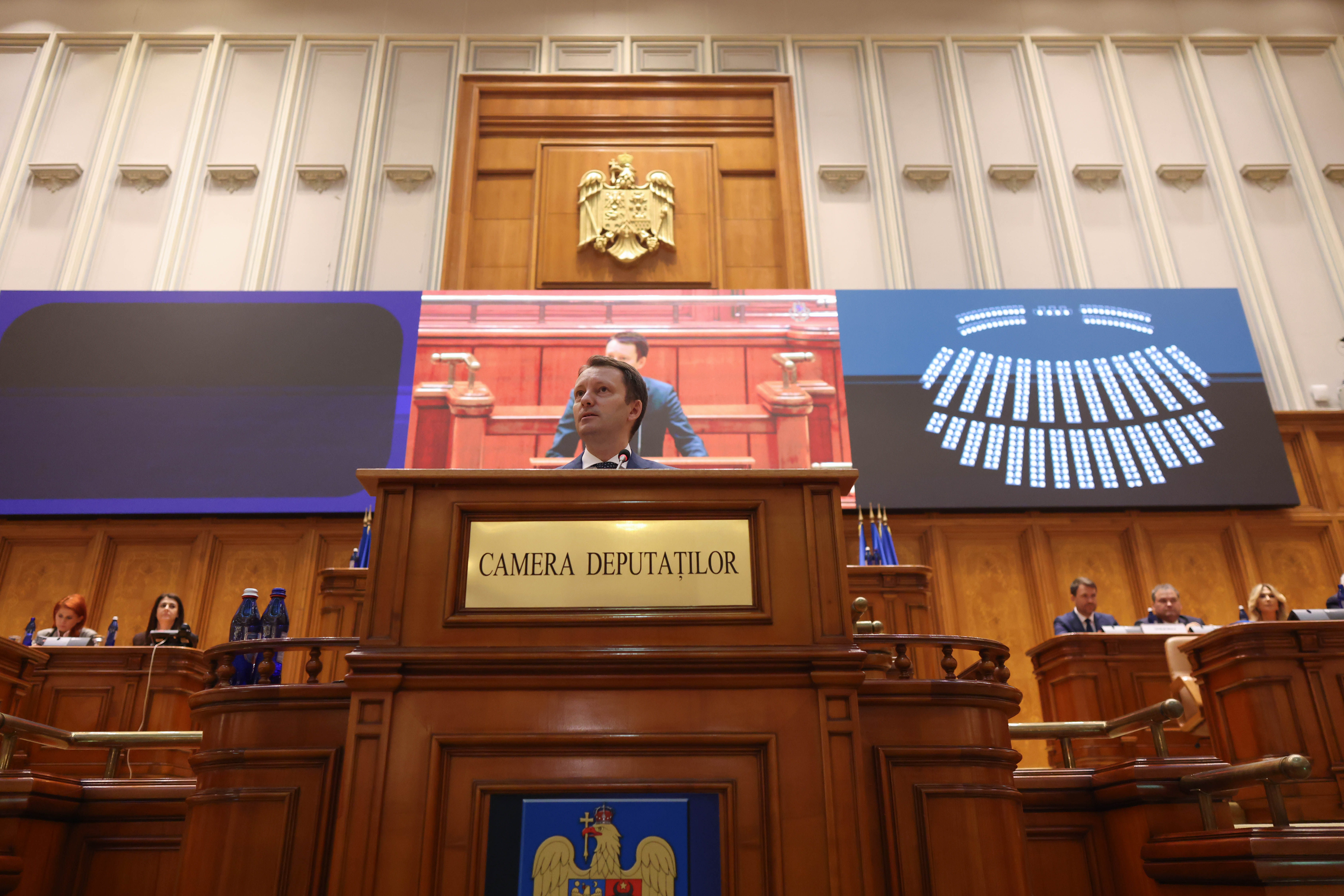 Impas politic la București: Parlamentul a respins candidatura lui Siegfried Mureșan pentru funcția de premier