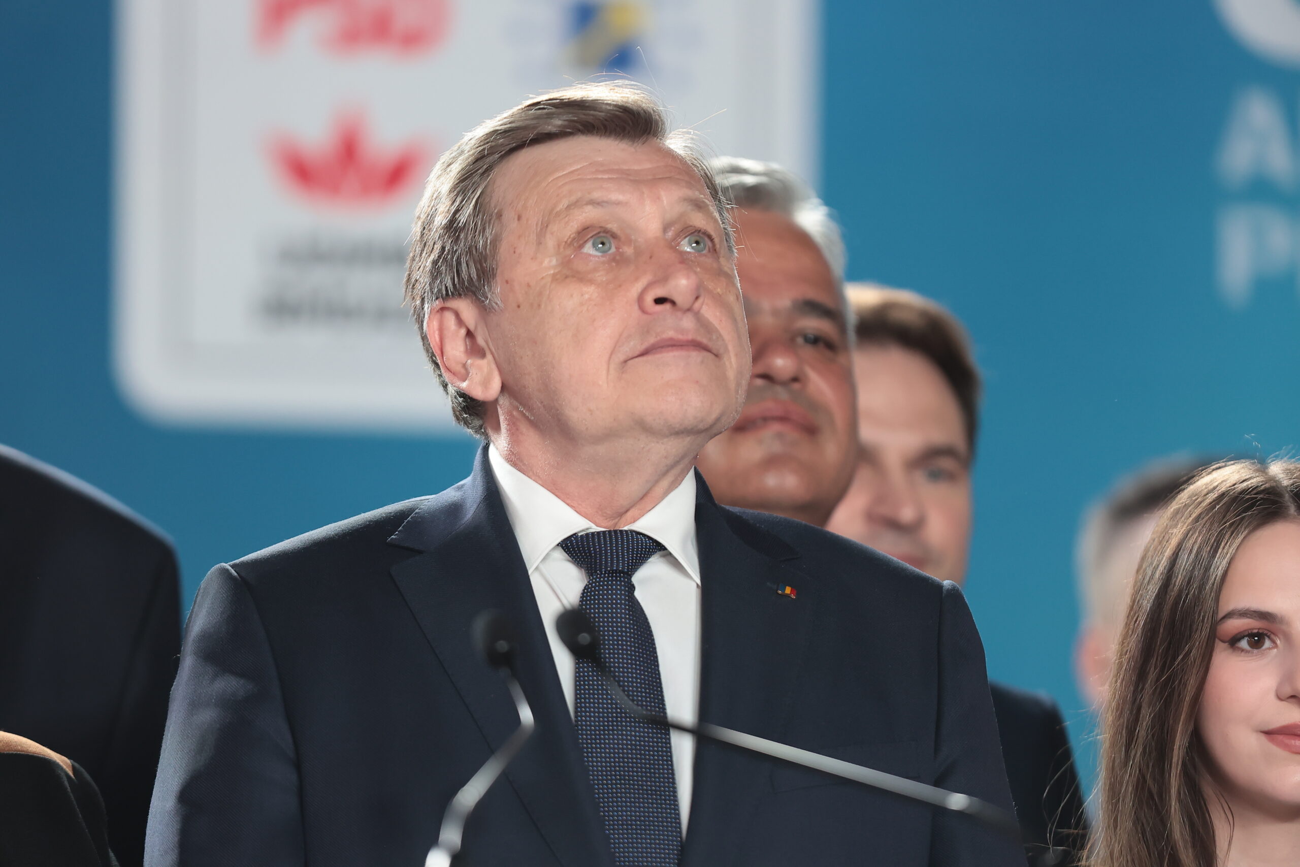 Crin Antonescu propune Alexandru Nazare ca premier și sugerează amenințarea cu alegeri anticipate