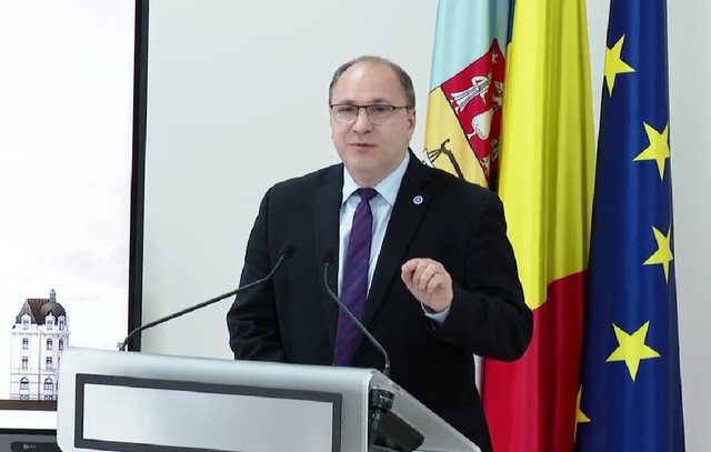 Mihai Dimian, mesaj către studenți la deschiderea anului universitar: Investițiile nu înlocuiesc efortul personal